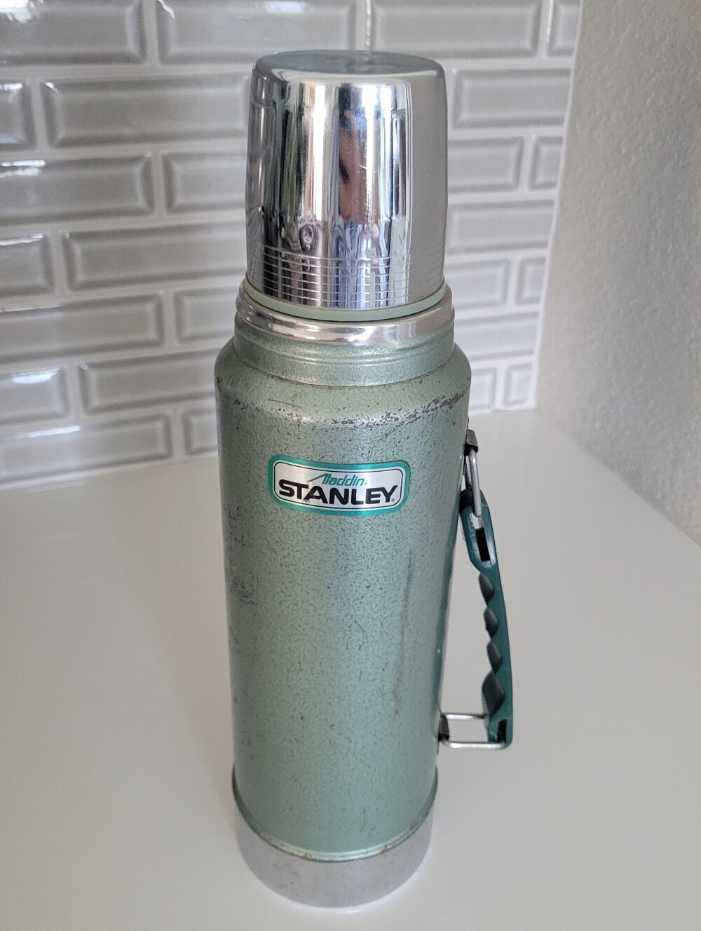 VINTAGE Stanley Aladdin Thermos Us-Made A-944dh Green Metal 1 quart  1985  U.S.A